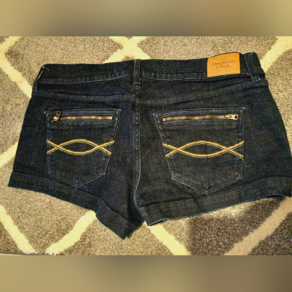 Abercrombie & Fitch jean shorts size 10 women's - Picture 2 of 3